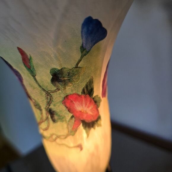 Vintage Tulip Electric Lamp Crimped Frosted Glass Hummingbird Floral Metal Foot - Picture 8 of 10